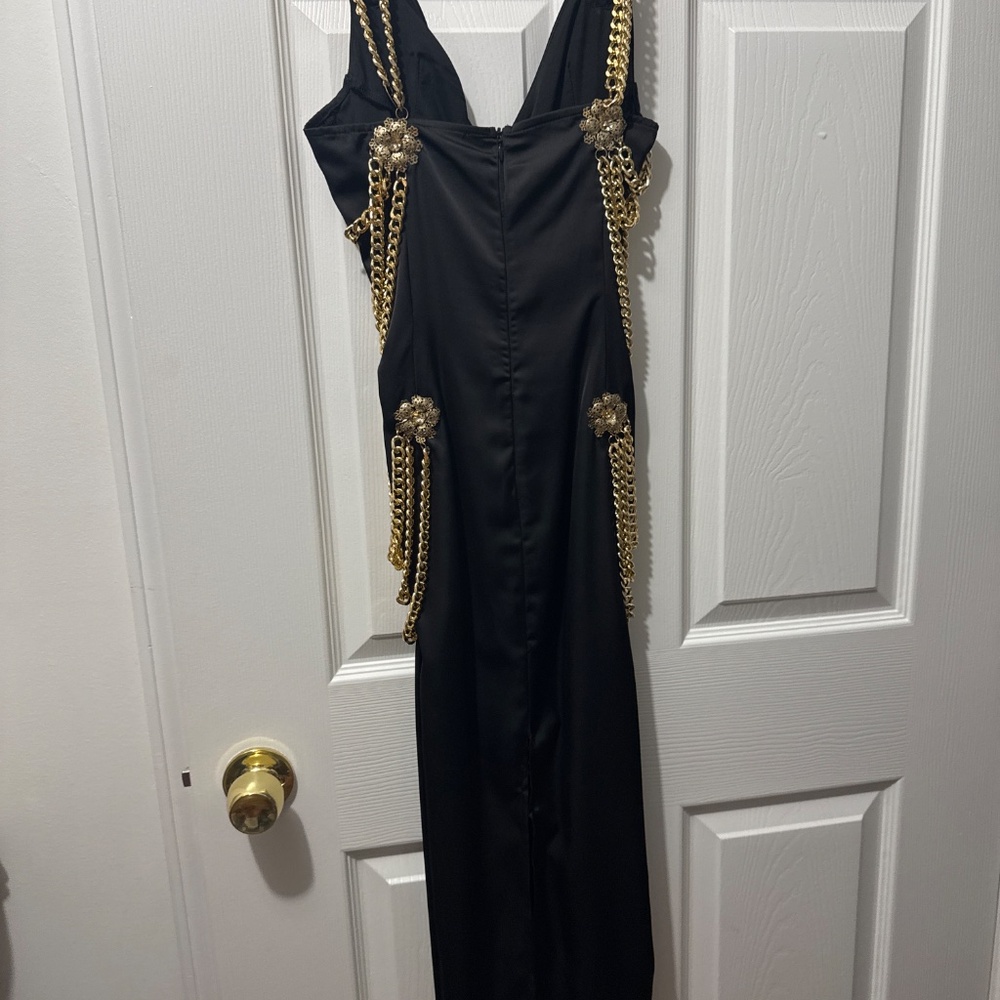 Black dress - Picture 4 of 4